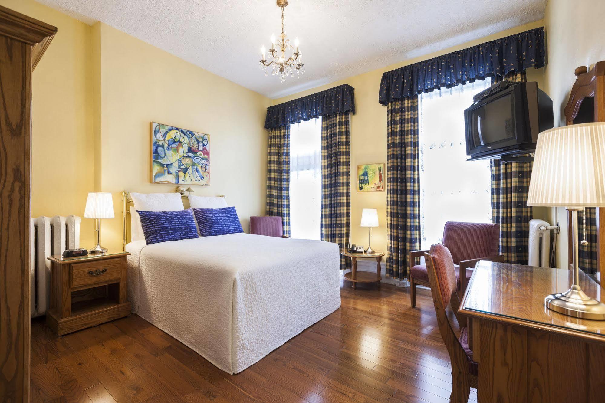 Chateau De L'argoat Hotel