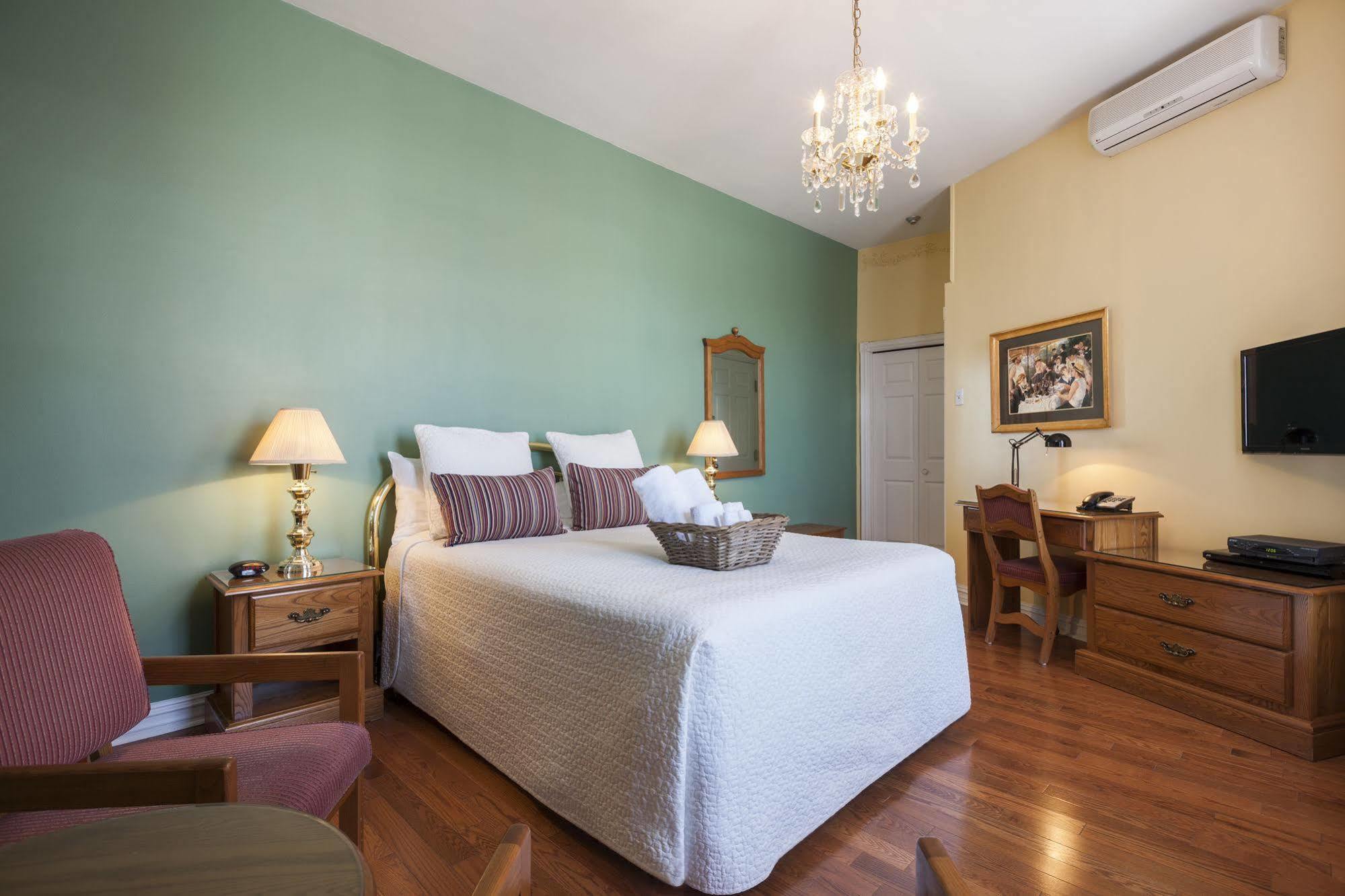 Hotel Chateau De L'argoat 3*